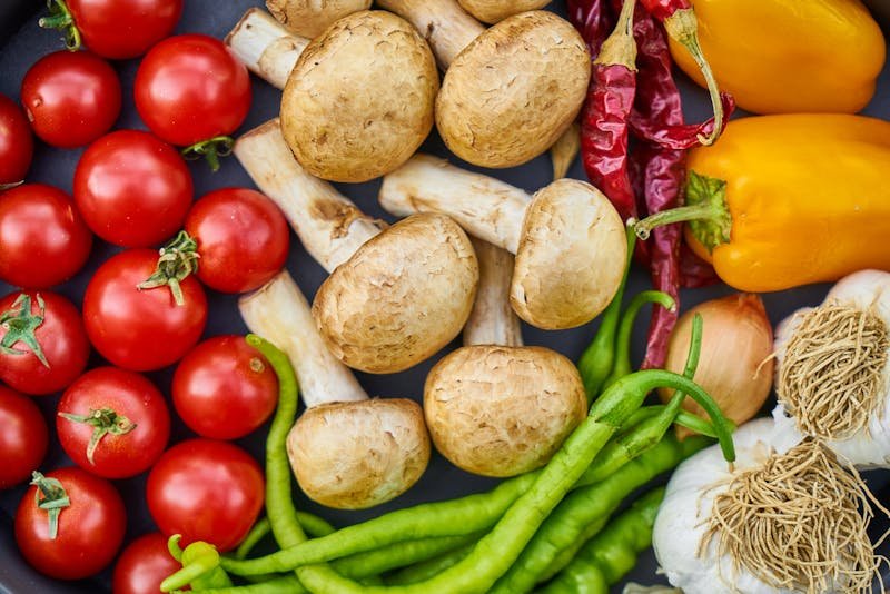 Fresh whole foods that supply antioxidant vitamins and minerals